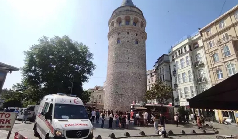 Galata Kulesi’nden düşen 22 yaşındaki genç hayatını kaybetti