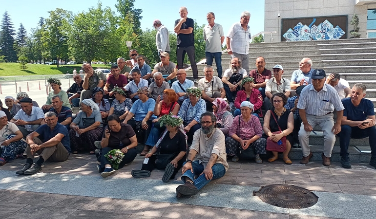 Akbelen direnişçilerinden Meclis önünde ‘zeytinlik’ nöbeti