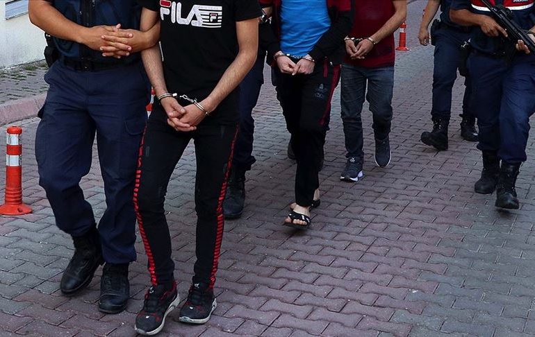 Kırmızı bültenle aranan IŞİD’liler İstanbul’da yakalandı