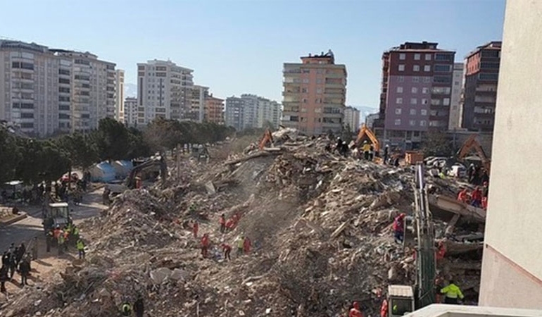 AKP yöneticisinin babası olan firari deprem sanığından ‘yakalama kararını kaldırın’ dilekçesi