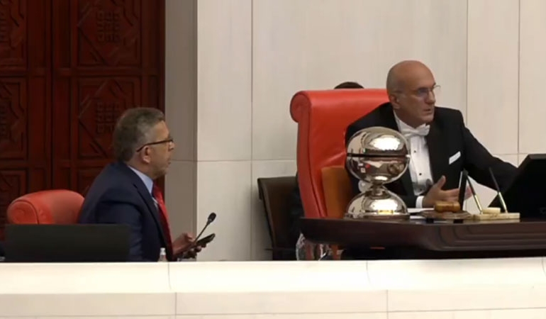 Meclis’te gergin anlar… DEM Partili vekil ‘Ermeni soykırımı’ dedi, ceza İYİ Partili Öztürk’e verildi!