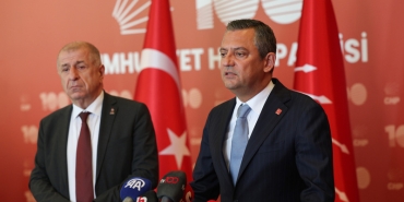 CHP GENEL BAŞKANI ÖZGÜR ÖZEL, ZAFER PARTİSİ GENEL BAŞKANI