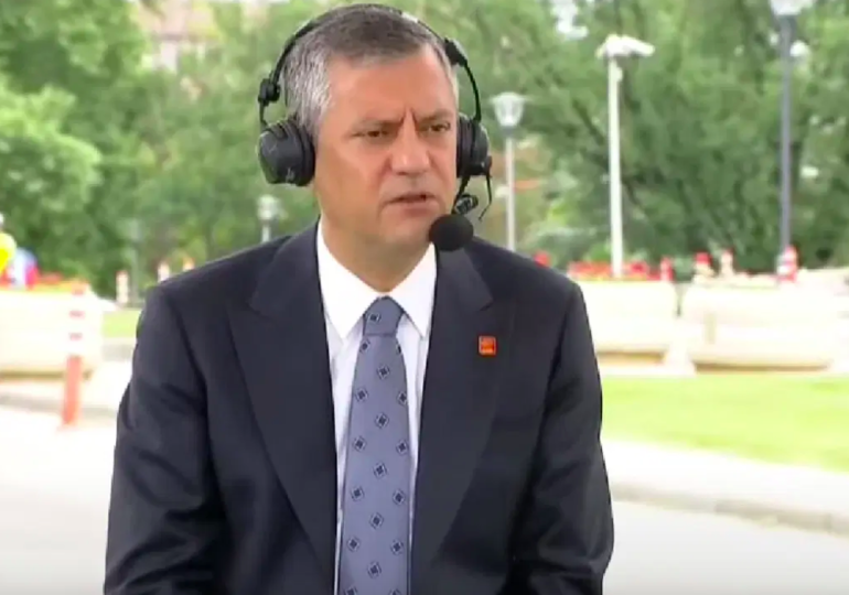Özgür Özel açılımda ‘ittifak’ dışı kalmasına kızdı… Destek şartını böyle açıkladı