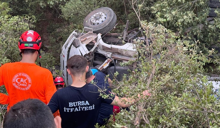 Bursa’da yangına su taşıyan tanker devrildi: 3 kişi öldü!