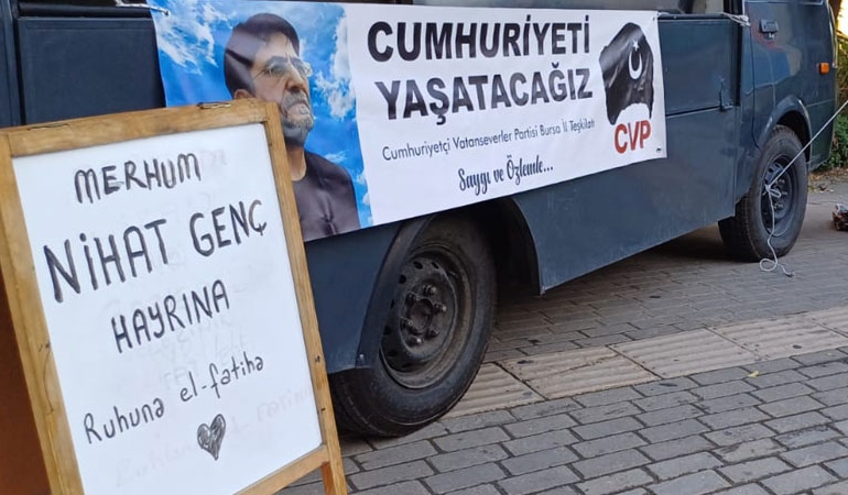 CVP Bursa Nihat Genç için lokma dağıttı