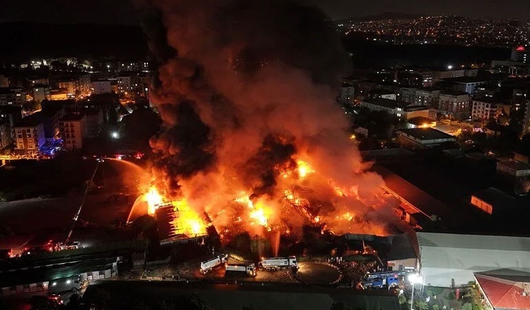 İstanbul Çekmeköy’de fabrika yangını! Vali Gül’den açıklama