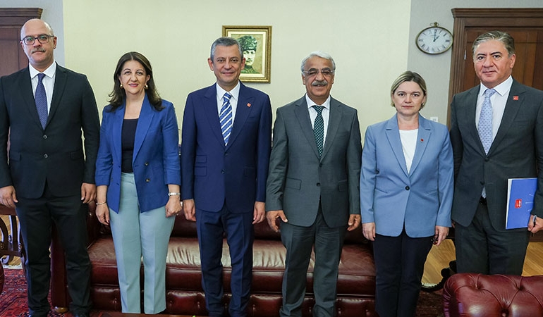 Pervin Buldan: Özgür Özel’in bundan sonraki sürece destek vereceğini öğrendik