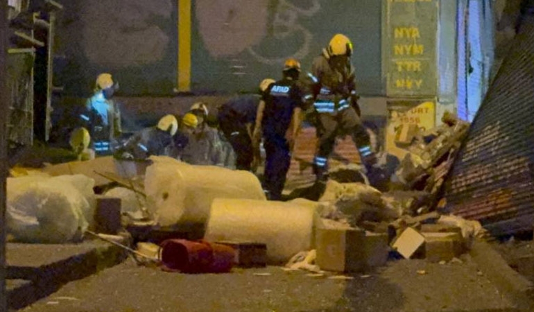 Beyoğlu’nda bina çöktü: Vali Gül şiddetli patlamanın nedenini açıkladı
