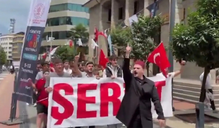 Trabzon’da ‘şeriat’ yürüyüşü!
