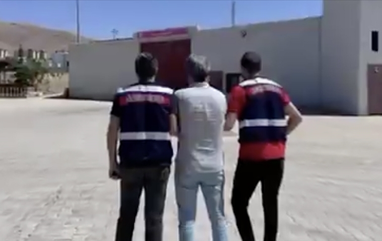 FETÖ’ye 26 ilde operasyon: 77 gözaltı