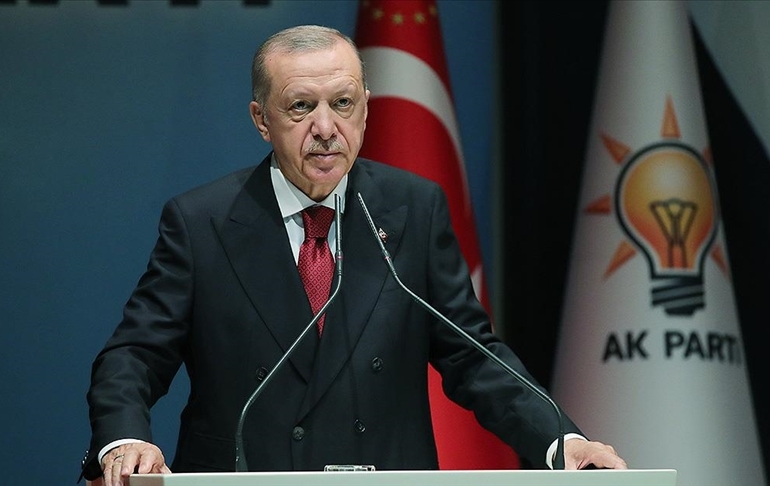 Erdoğan masasındaki anketi açıkladı: ‘CHP’nin birinci parti olması söz konusu değil’