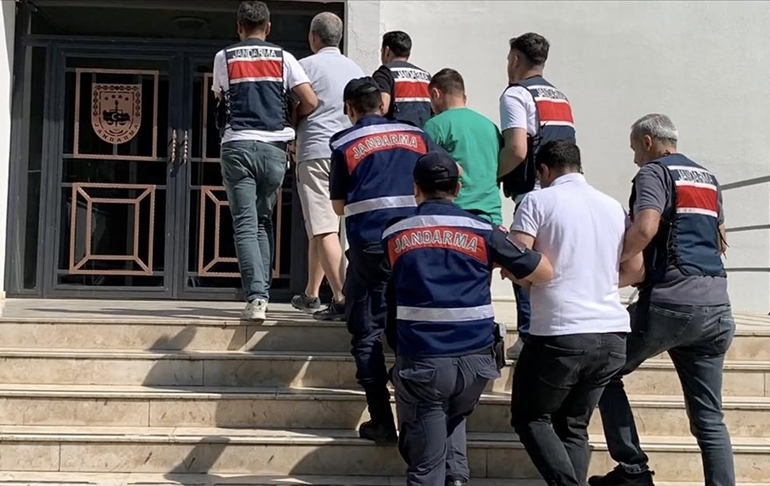 IŞİD’e 28 ilde operasyon: 153 gözaltı