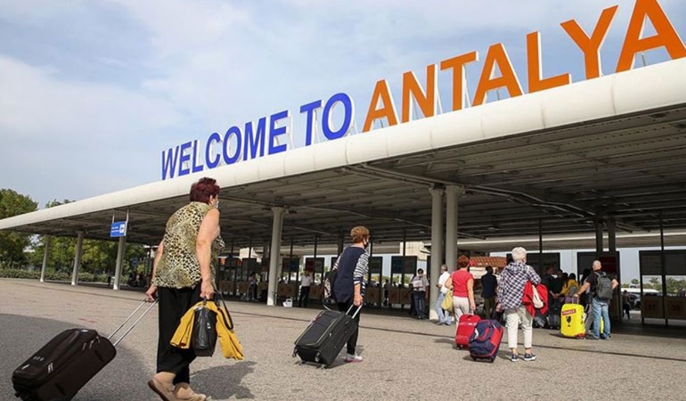 Antalya Havalimanı’nda yolcu rekoru