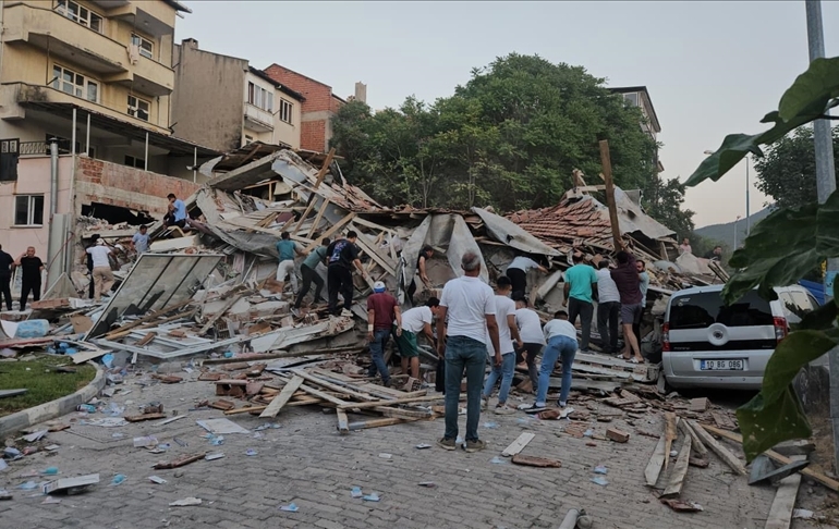 Balıkesir depremi sonrası 237 artçı sarsıntı!