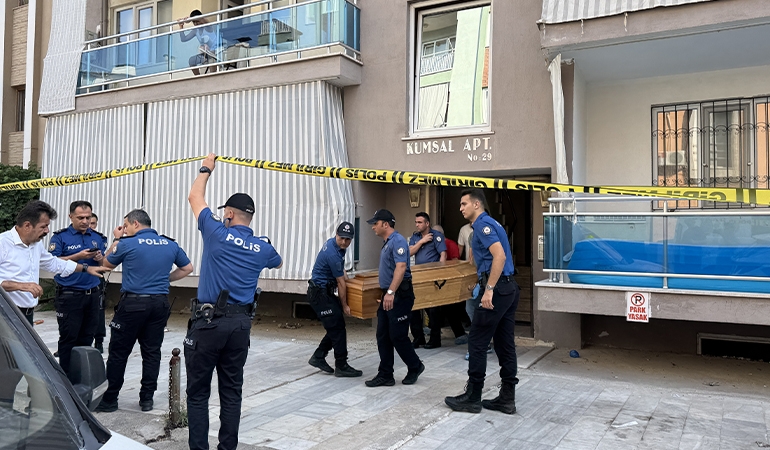 Denizli’de karısı ve 2 çocuğunu öldüren polis memuru intihar etti
