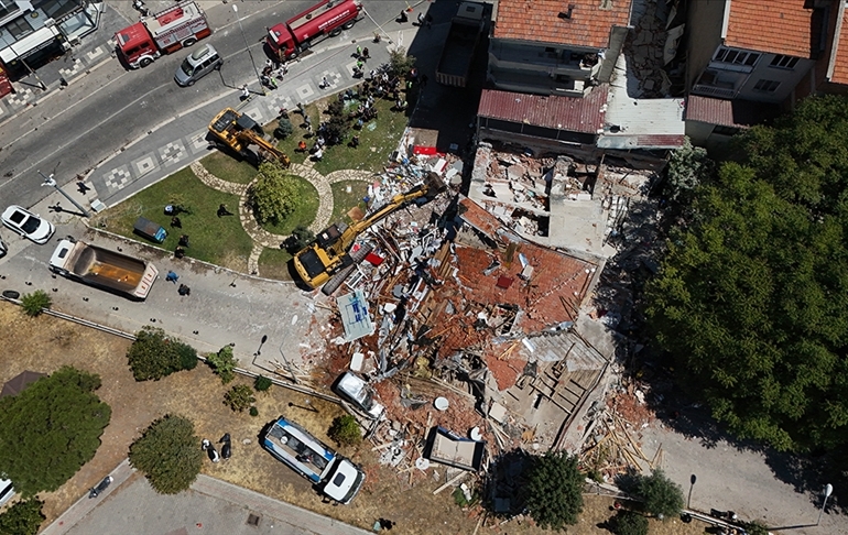 Balıkesir depreminde tutuklama kararı