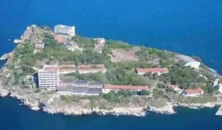 İmralı Adası’na ‘anıt mezar’ yapılıyor