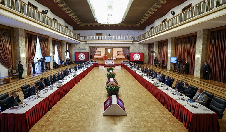 Açılım komisyonunda tartışma çıktı! DEM Partililer toplantıyı terk etti