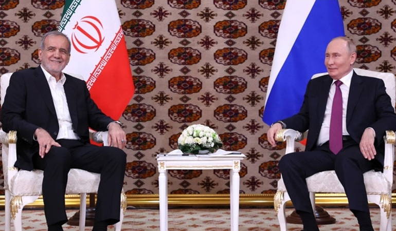 Putin, Pezeşkiyan ile görüştü
