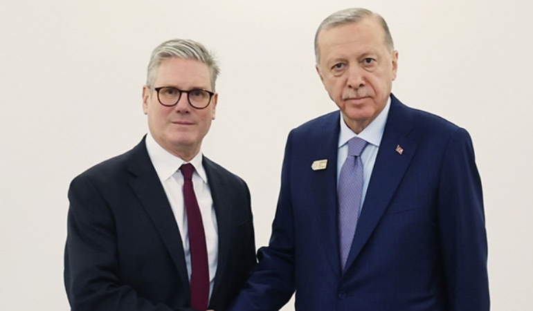 Erdoğan, İngiltere Başbakanı Starmer ile görüştü