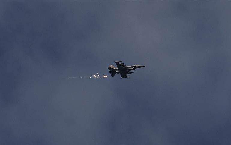 İsrail’den Yemen’in başkenti Sana’ya hava saldırısı