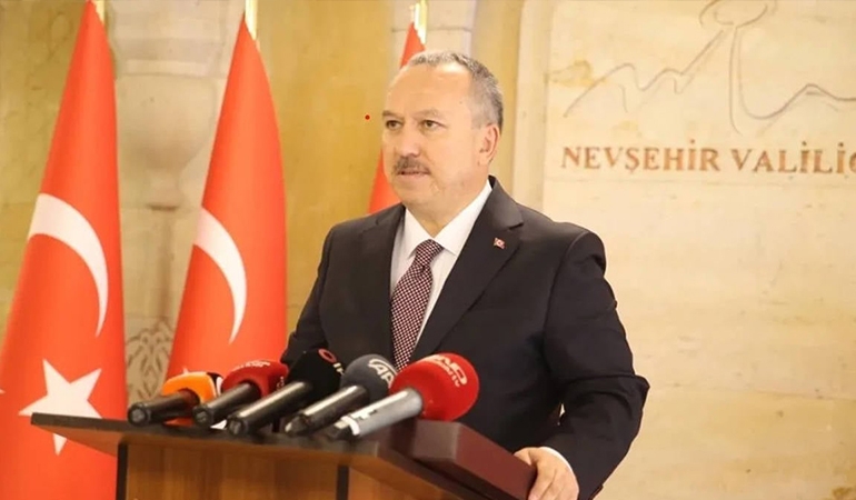 Vali koruması müdür koltuğuna oturdu: ‘Makamın takdiri’
