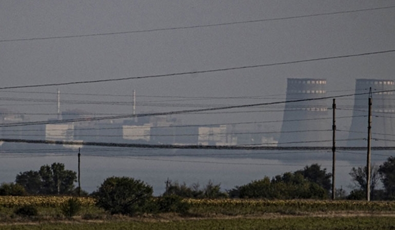 Ukrayna Zaporijya Nükleer Santrali’ndeki tesis vuruldu