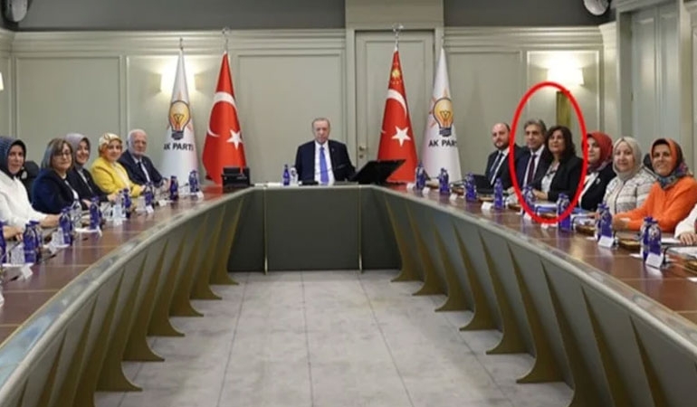 Erdoğan’ın toplantısında dikkat çeken kare