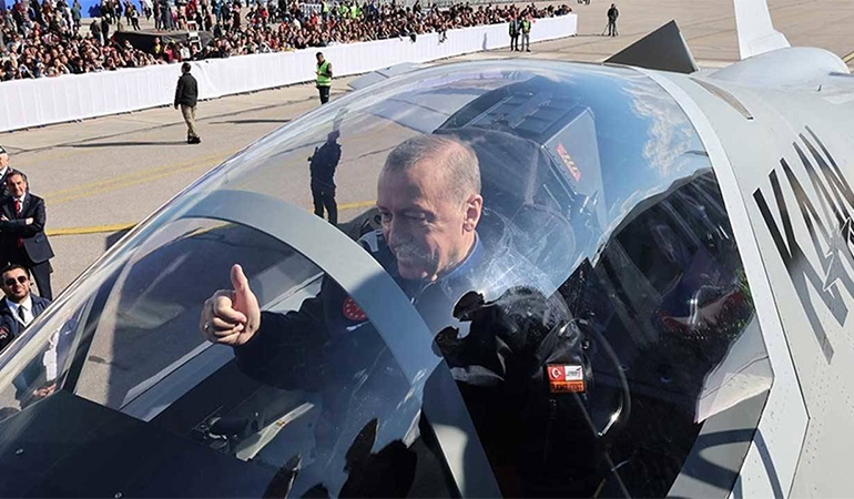 Cem Küçük’ten ‘KAAN’ iddiası… ‘Erdoğan’a yanlış bilgi verildi’