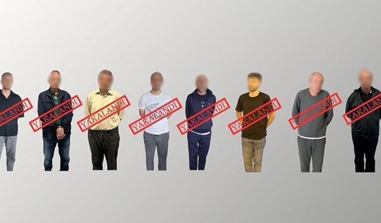 Kırmızı bültenle aranan 8 suçlu Türkiye’ye getirildi