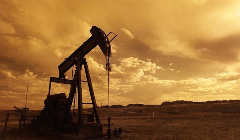 Bakan Bayraktar duyurdu: Petrol akışı yeniden başladı