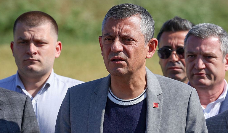 Özgür Özel’den ‘kayyım’ kararı sonrası İmamoğlu’na ziyaret