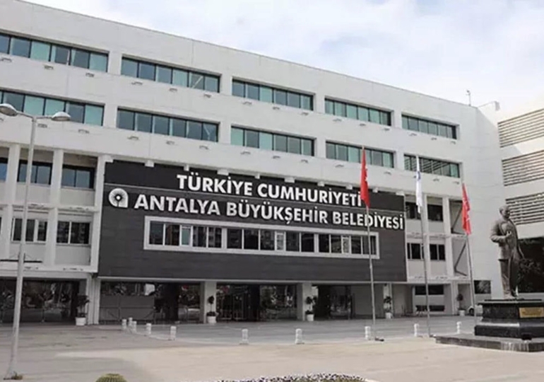Antalya Büyükşehir Belediyesi’ne yeni operasyon: Çok sayıda gözaltı!