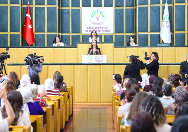 Meclis’te ‘Apo’ sloganlarına suç duyurusu: ‘Egemenlik hakkına açık bir saldırı’