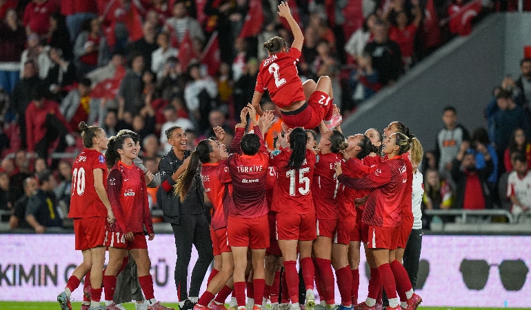 A Milli Kadın Futbol Takımı 3 puanı 3 golle aldı!