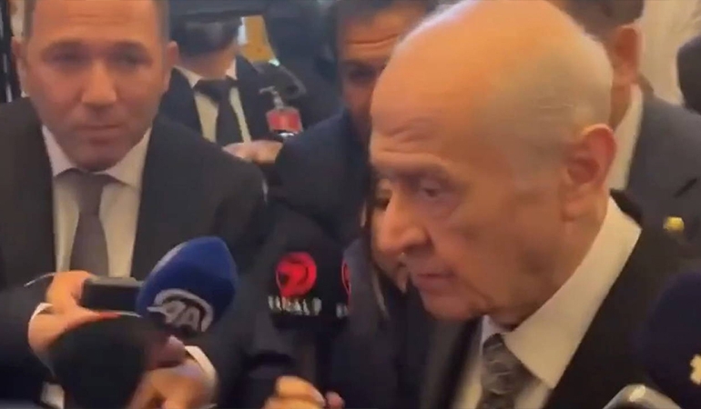 Devlet Bahçeli’ye ‘Serdar Öktem’ sorusu: Yanıt vermedi, eliyle savuşturdu
