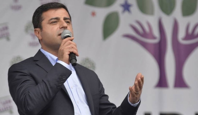 Komisyon eleştirileri gündem olan Selahattin Demirtaş’tan mektup
