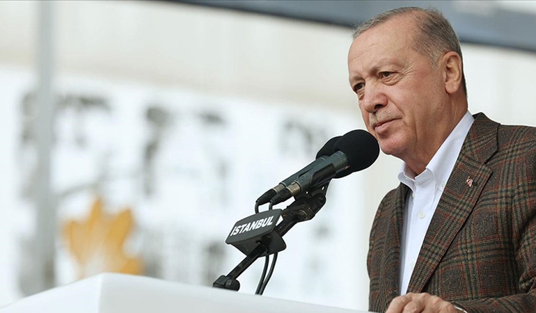 Erdoğan’dan Özgür Özel’e: Kulağına her fısıldanana itibar etmemesi gerek