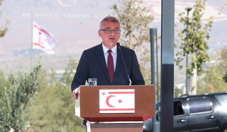 KKTC’de devir teslim: Göreve başlayan Cumhurbaşkanı Erhürman’dan ‘dünyaya’ mesaj