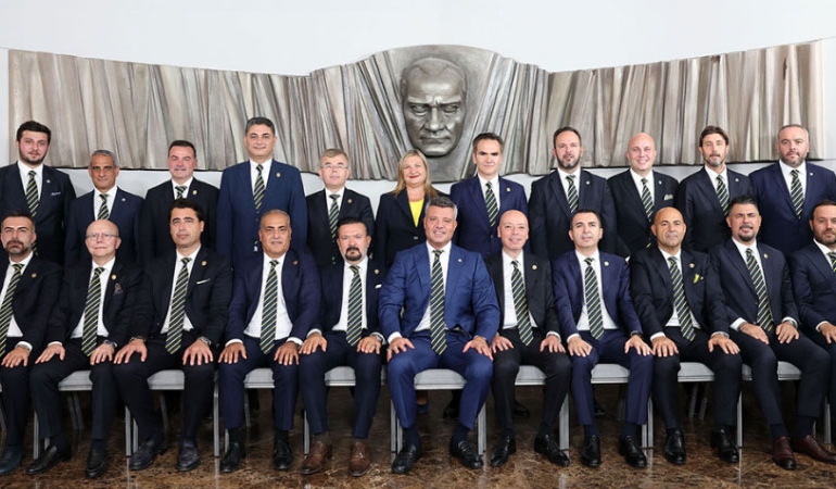 Fenerbahçe Yönetimi görev dağılımını yaptı