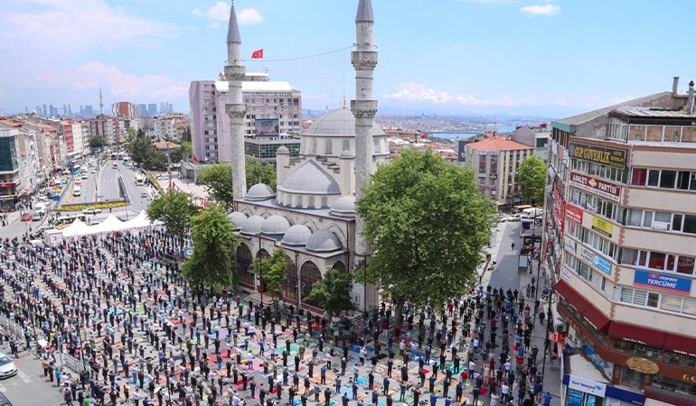 CHP’den AKP’ye geçen Gaziosmanpaşa’da, cami ve okullar Hazine’ye devredilecek