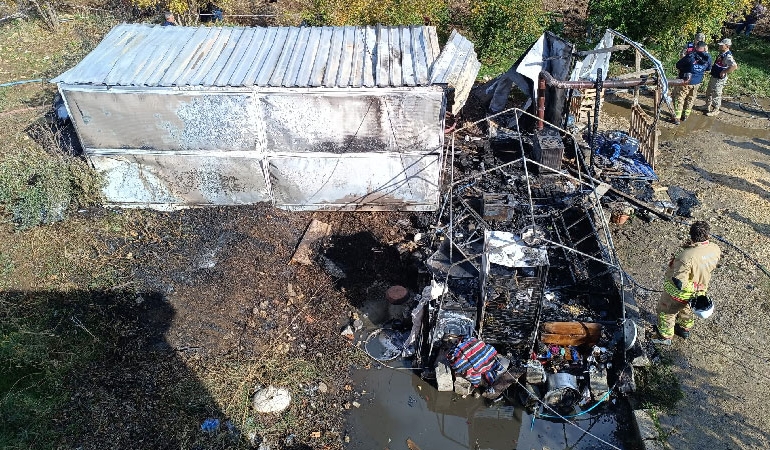 Hatay’da konteynerde çıkan yangında bir bebek öldü, annesi yaralandı