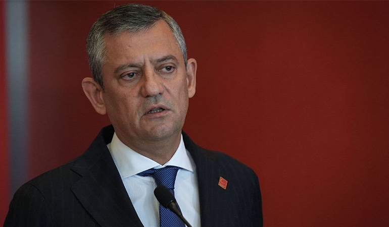 Özgür Özel’den İmamoğlu için ev hapsi önerisi: ‘Tahliye olursa borsa rekor kırar, risk primi düşer’