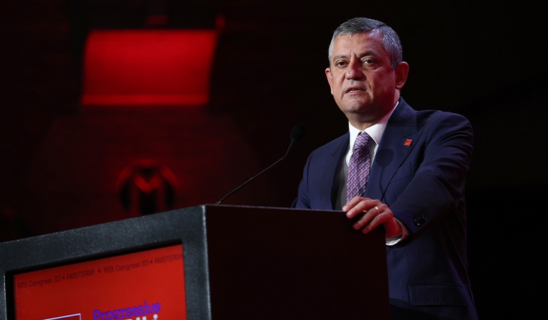 Özgür Özel’den Amsterdam’da NATO mesajı: ‘Türkiye’nin en önemli katkıları vermesi gerektiğini yürekten savunuyoruz’