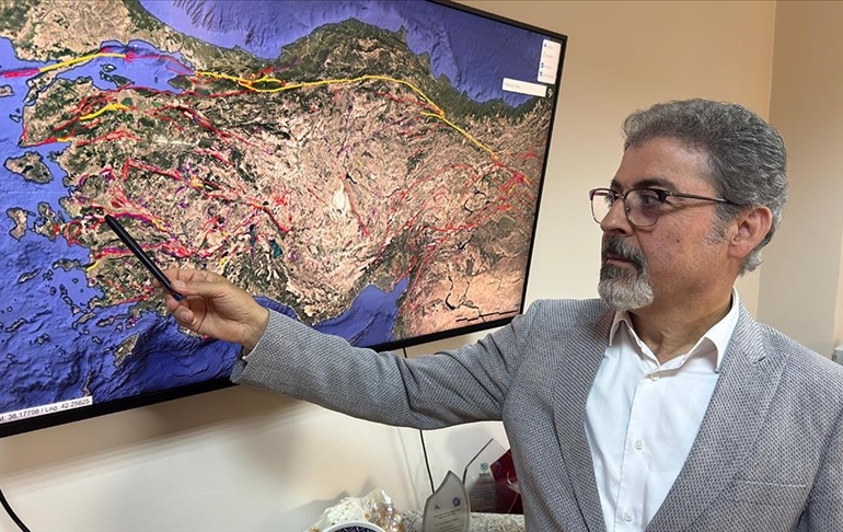Prof. Dr. Hasan Sözbilir 3 faya dikkat çekti: ‘Deprem üretme zamanları geldi’