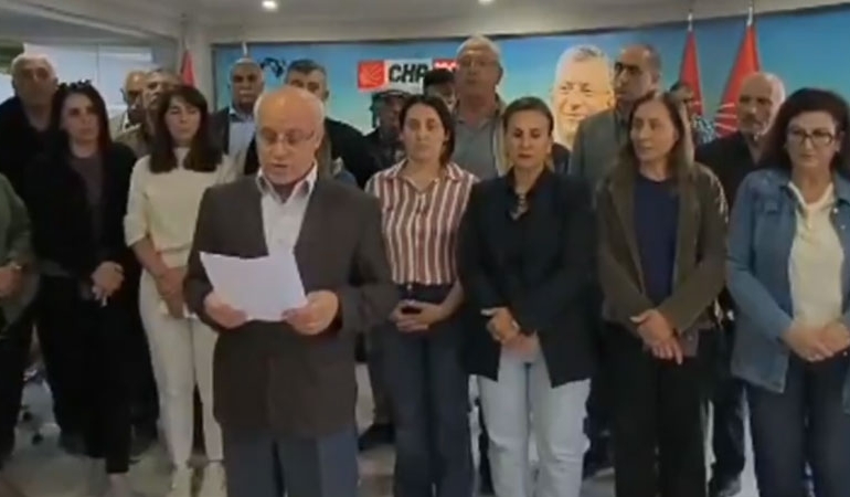 Tunceli’de CHP yönetimi kendilerini il binasına kilitledi: ‘Özgür Özel’in örgütlere değer vereceği sözleri söylemde kaldı’