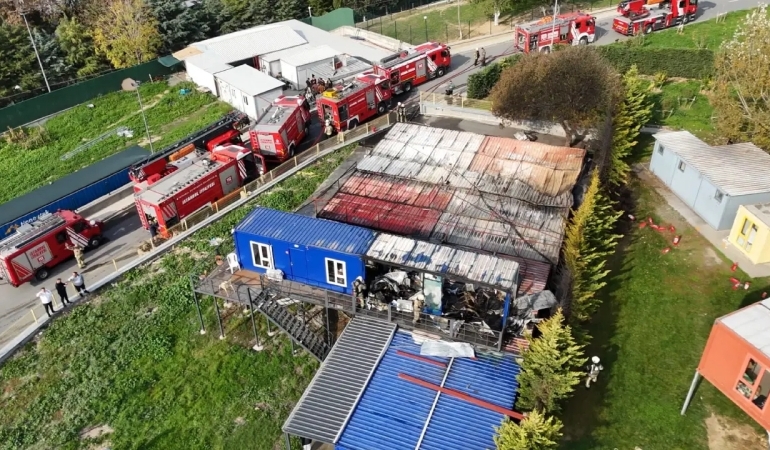 Yıldız Teknik Üniversitesi’nin kampüsünde korkutan yangın