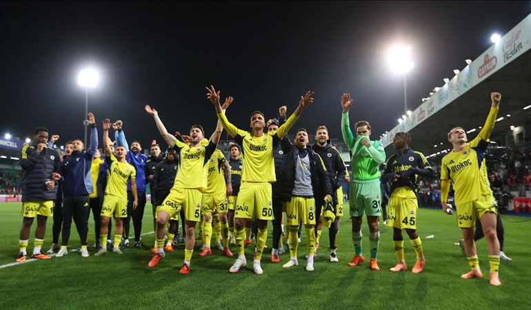 Fenerbahçe, Çaykur Rizespor’u 5 golle geçti