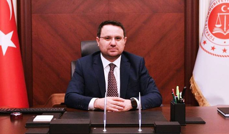 Akın Gürlek ve eşinin fotoğrafını paylaşan kişi gözaltına alındı
