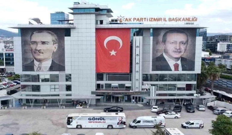 AKP’li yetkiliden skandal Atatürk paylaşımı!